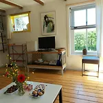Klein Ni'jenhoes Apartment